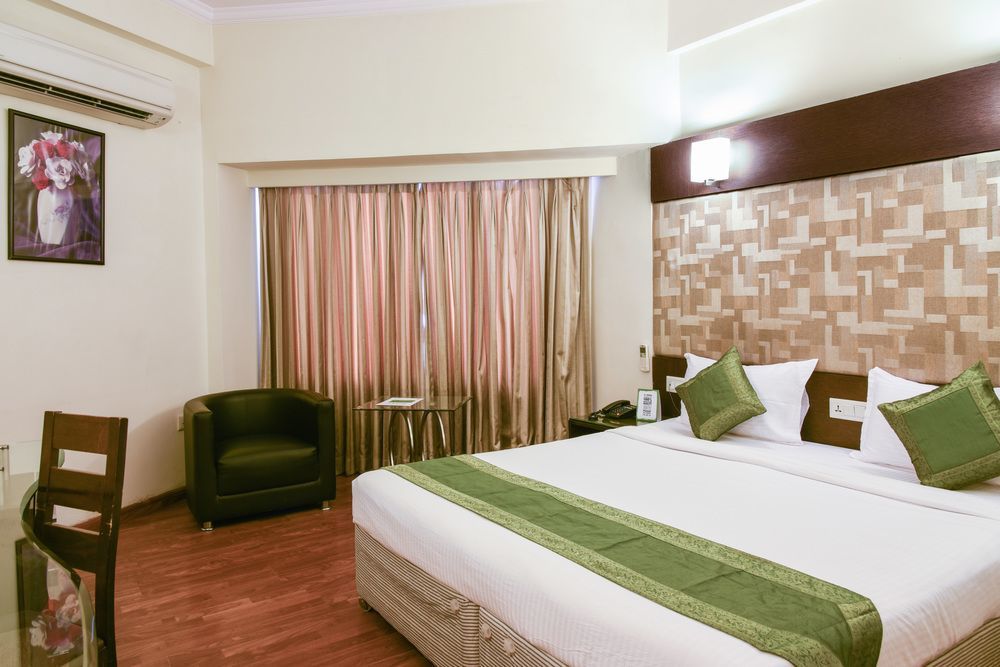 Treebo Trend Wood Bridge Hotell Hyderabad Eksteriør bilde