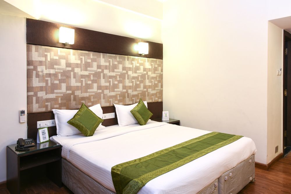 Treebo Trend Wood Bridge Hotell Hyderabad Eksteriør bilde
