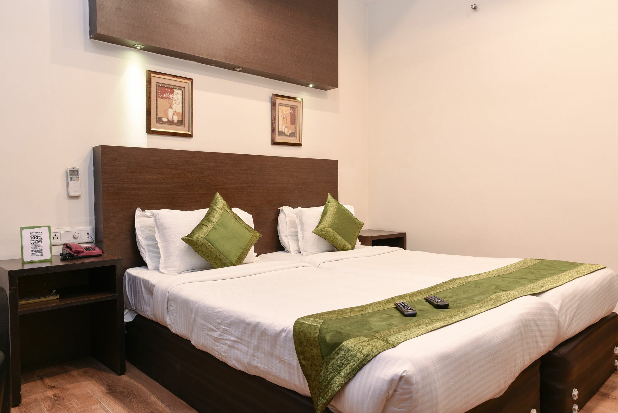 Treebo Trend Wood Bridge Hotell Hyderabad Eksteriør bilde