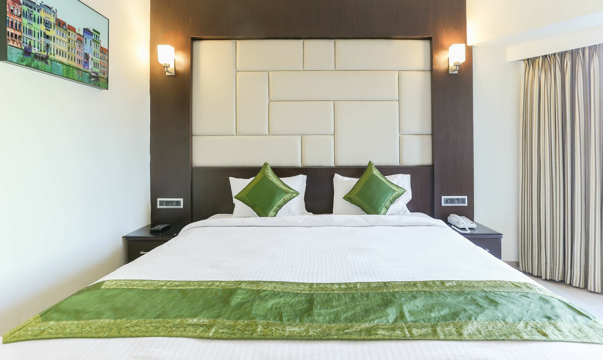Treebo Trend Wood Bridge Hotell Hyderabad Eksteriør bilde