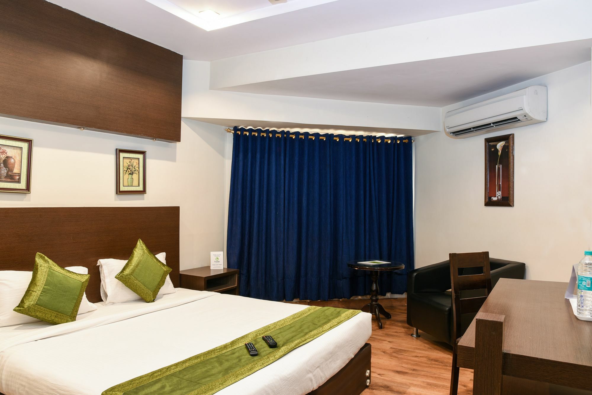 Treebo Trend Wood Bridge Hotell Hyderabad Eksteriør bilde