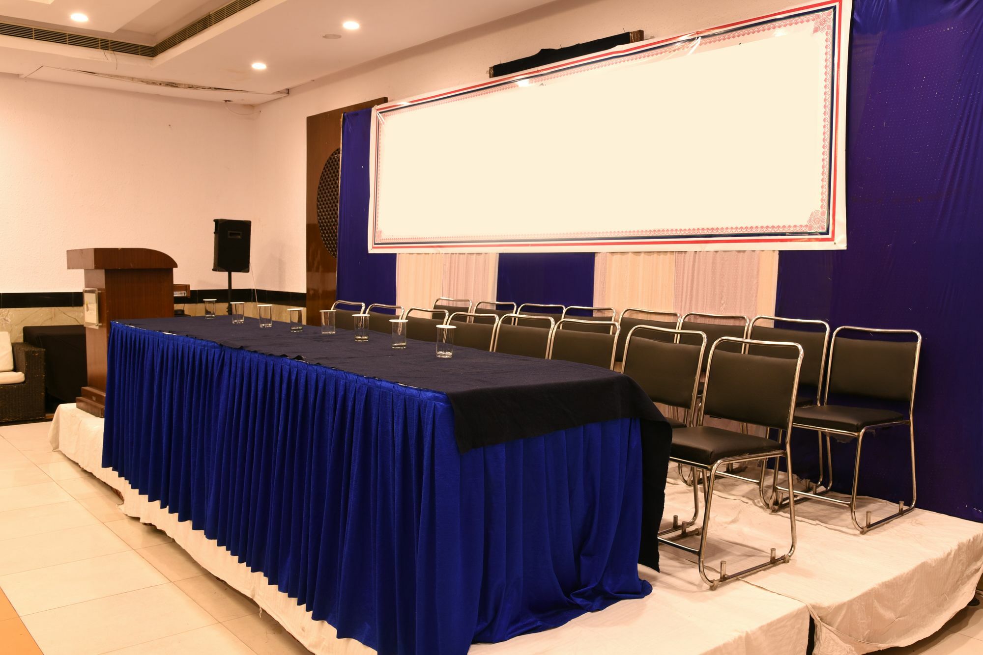 Treebo Trend Wood Bridge Hotell Hyderabad Eksteriør bilde