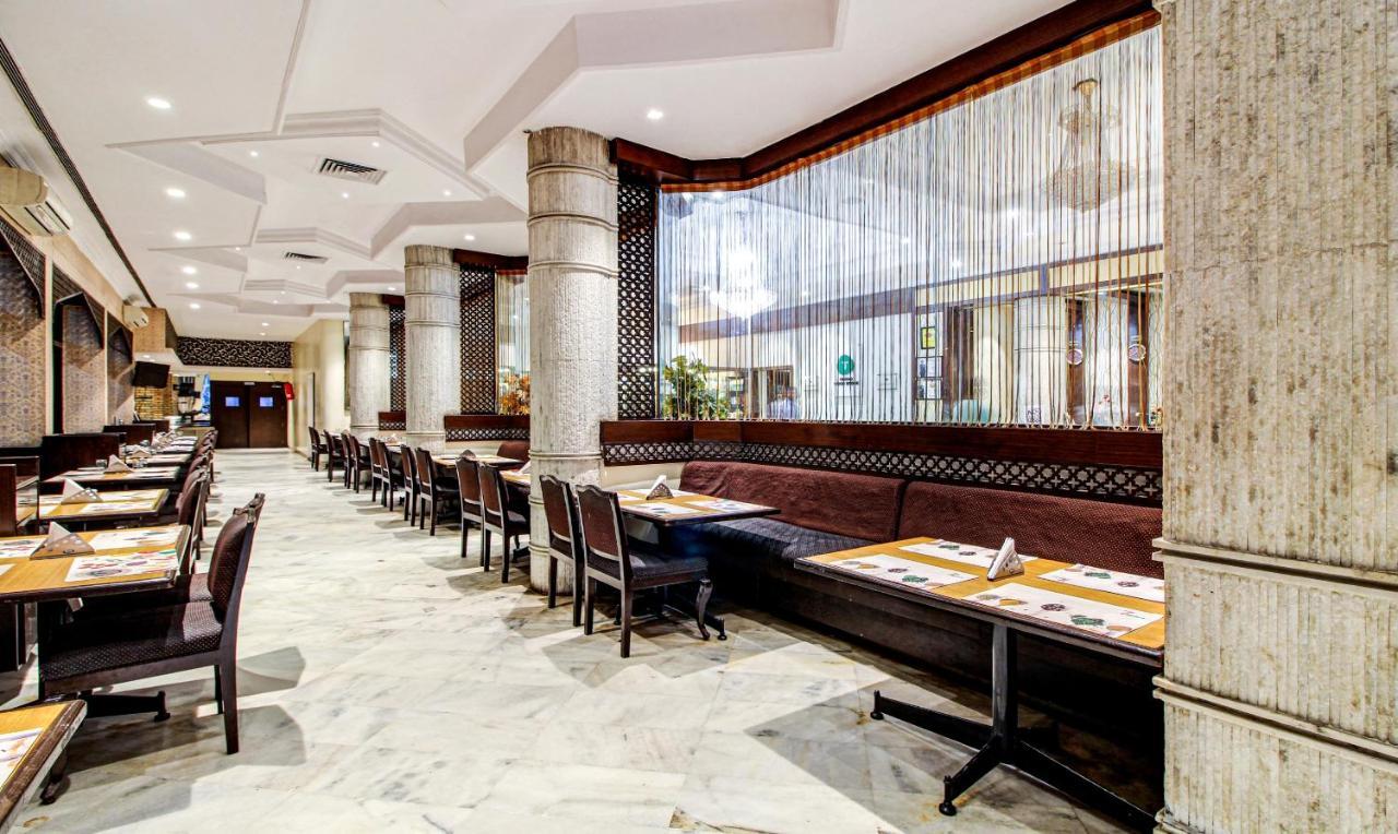 Treebo Trend Wood Bridge Hotell Hyderabad Eksteriør bilde