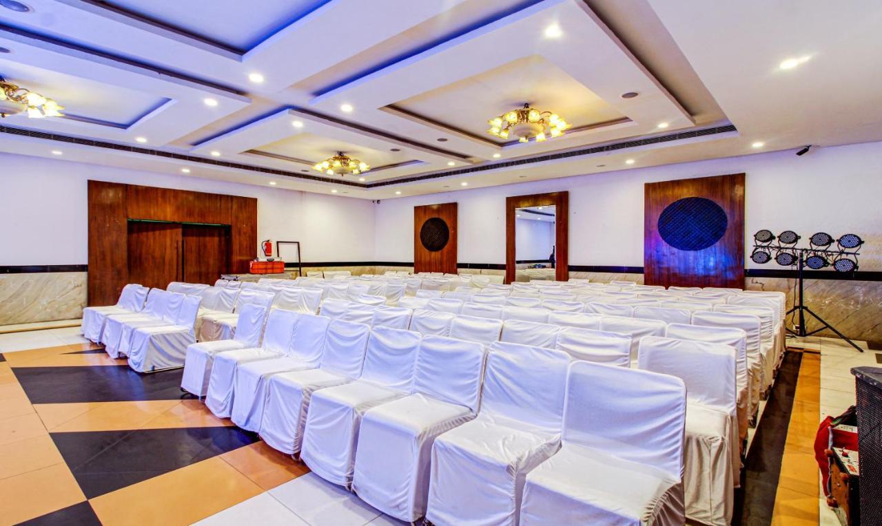 Treebo Trend Wood Bridge Hotell Hyderabad Eksteriør bilde