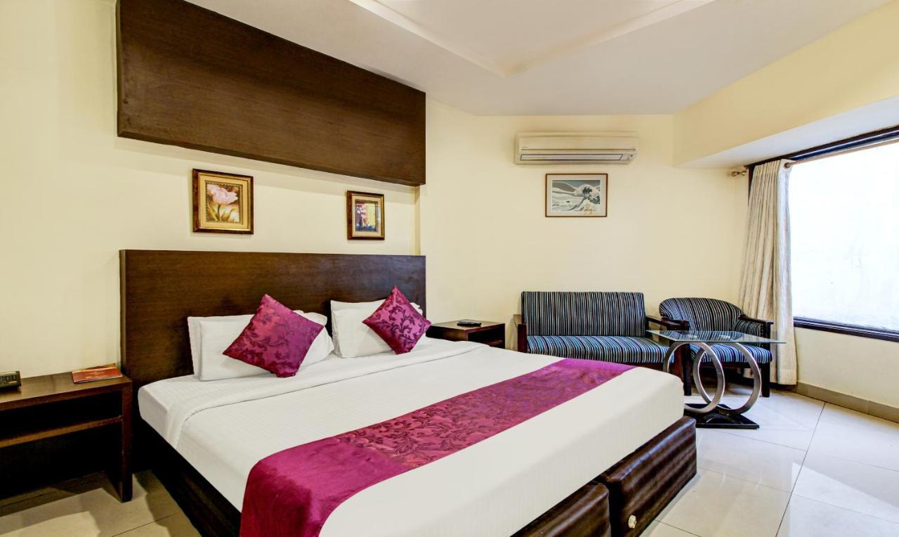 Treebo Trend Wood Bridge Hotell Hyderabad Eksteriør bilde