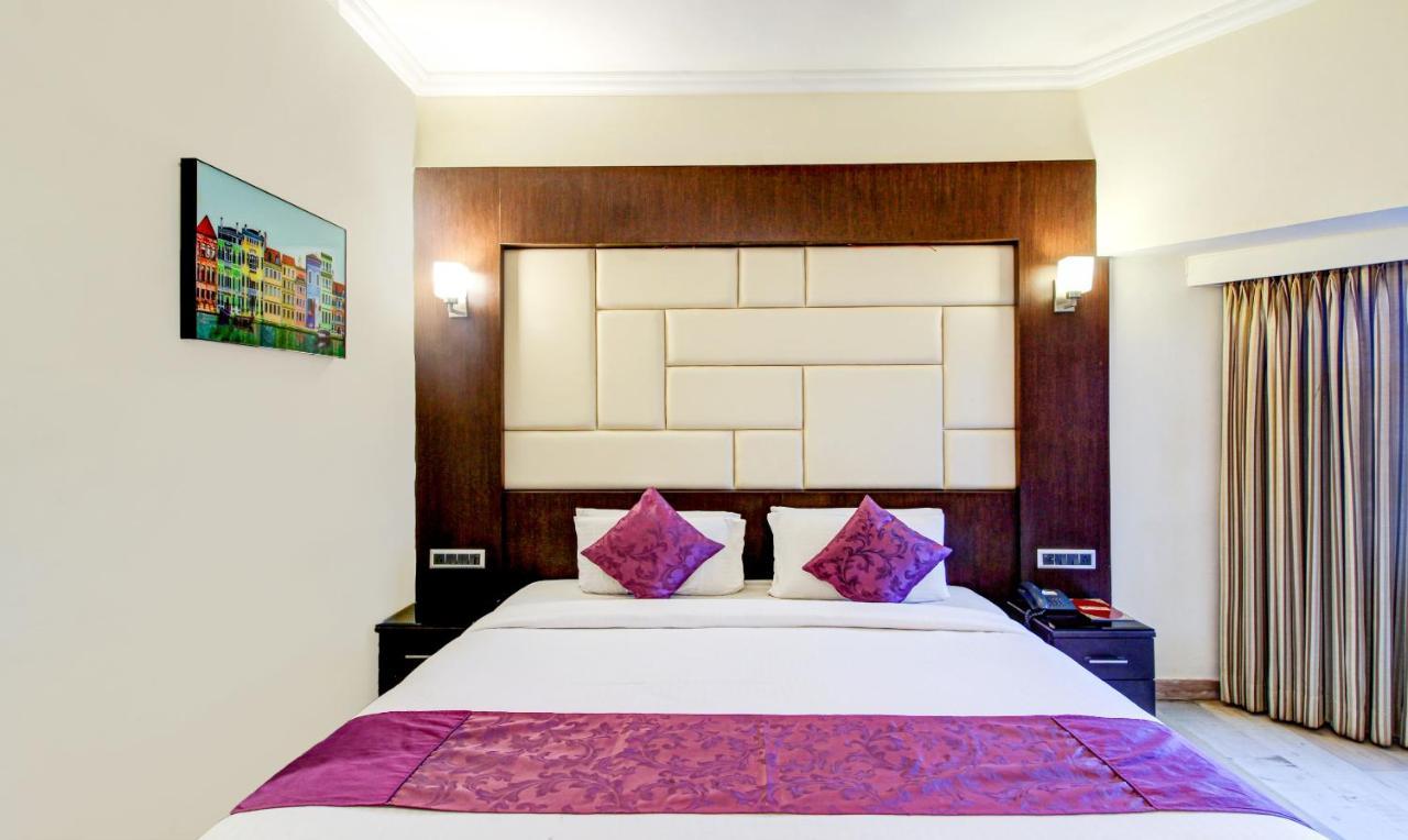 Treebo Trend Wood Bridge Hotell Hyderabad Eksteriør bilde
